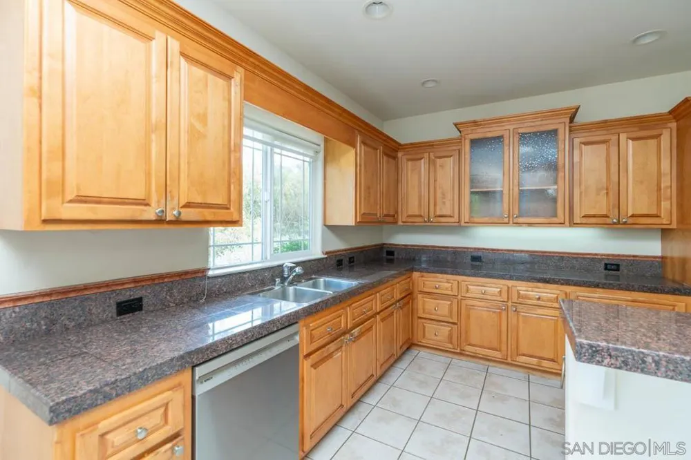 613 Carnation Ln Fallbrook, CA 92028