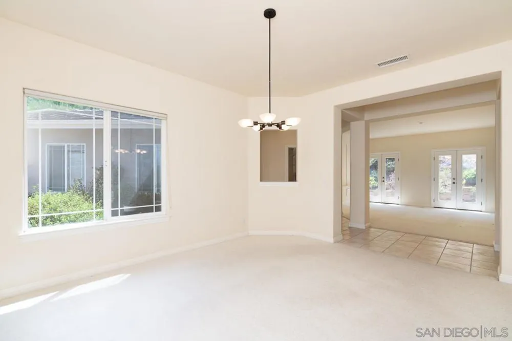 613 Carnation Ln Fallbrook, CA 92028