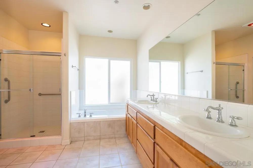 613 Carnation Ln Fallbrook, CA 92028