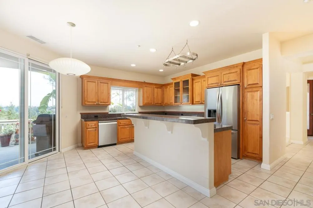 613 Carnation Ln Fallbrook, CA 92028
