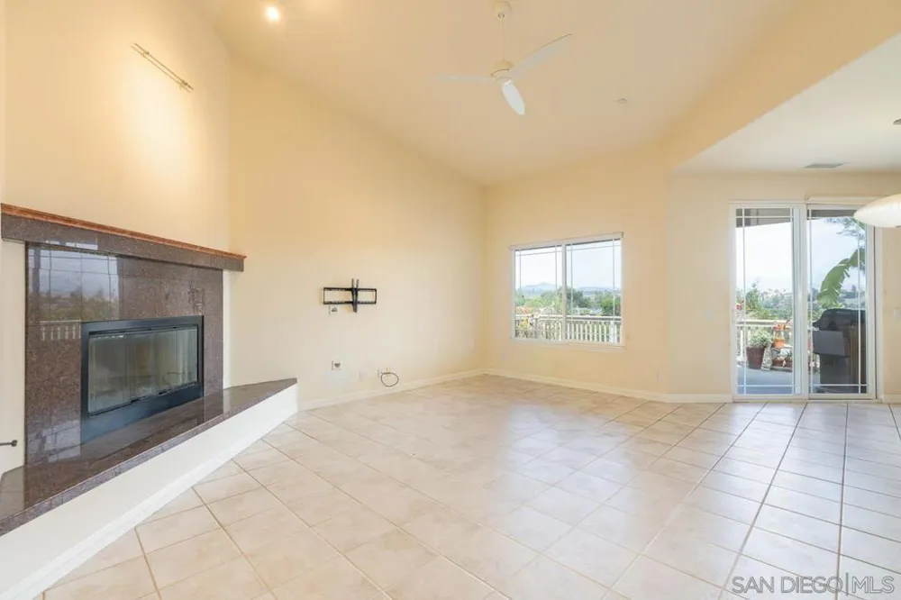 613 Carnation Ln Fallbrook, CA 92028