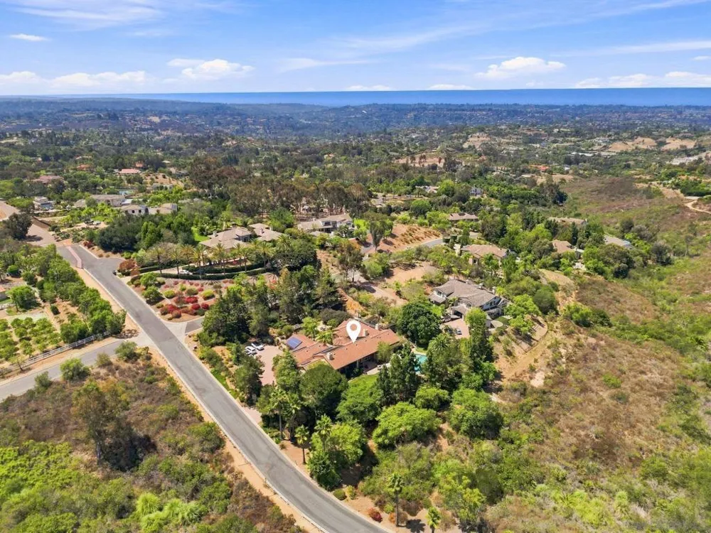 3501 Lone Hill Lane Encinitas, CA 92024