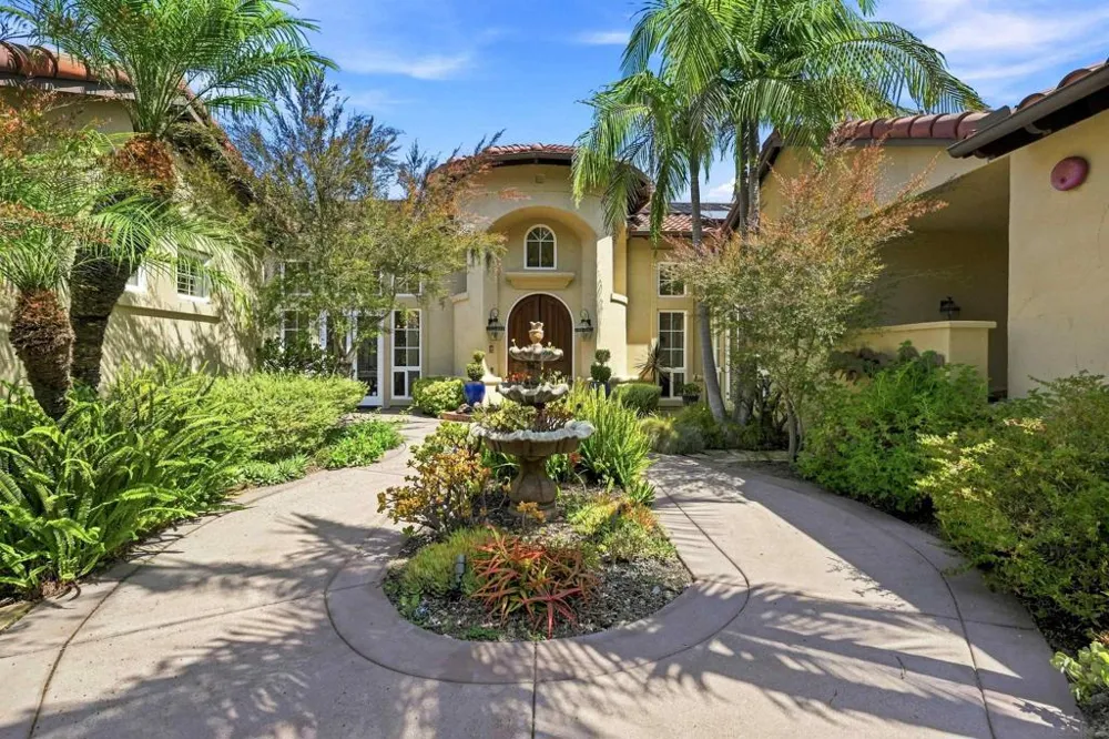 3501 Lone Hill Lane Encinitas, CA 92024
