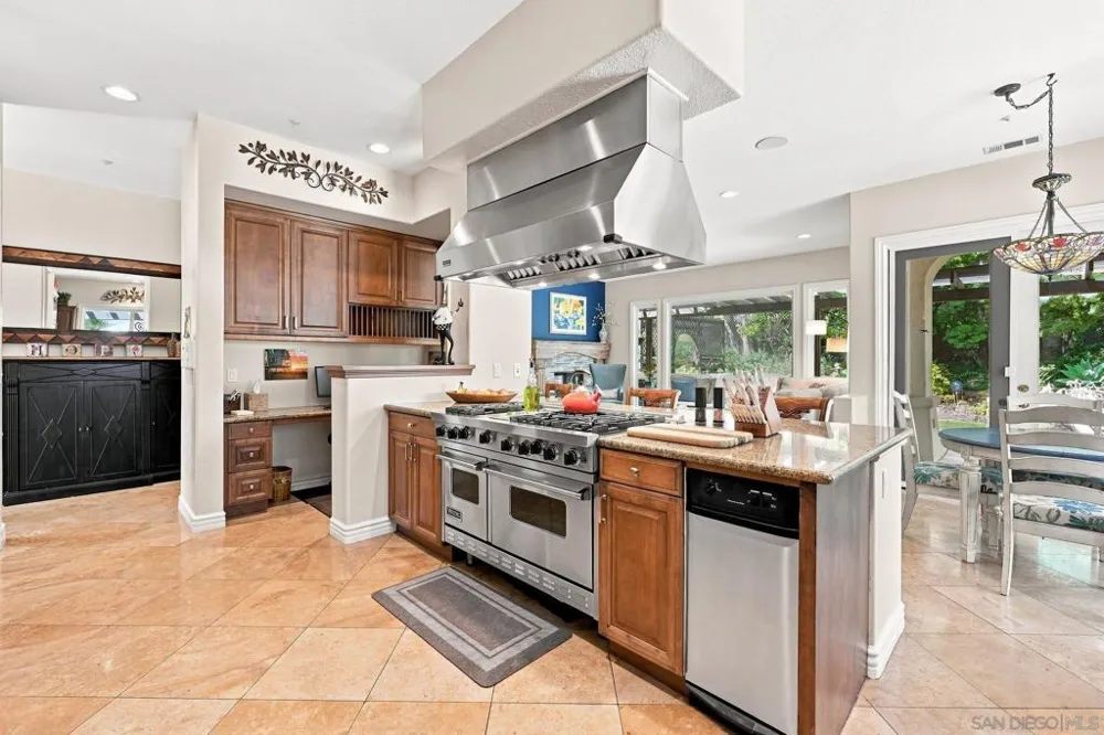 3501 Lone Hill Lane Encinitas, CA 92024
