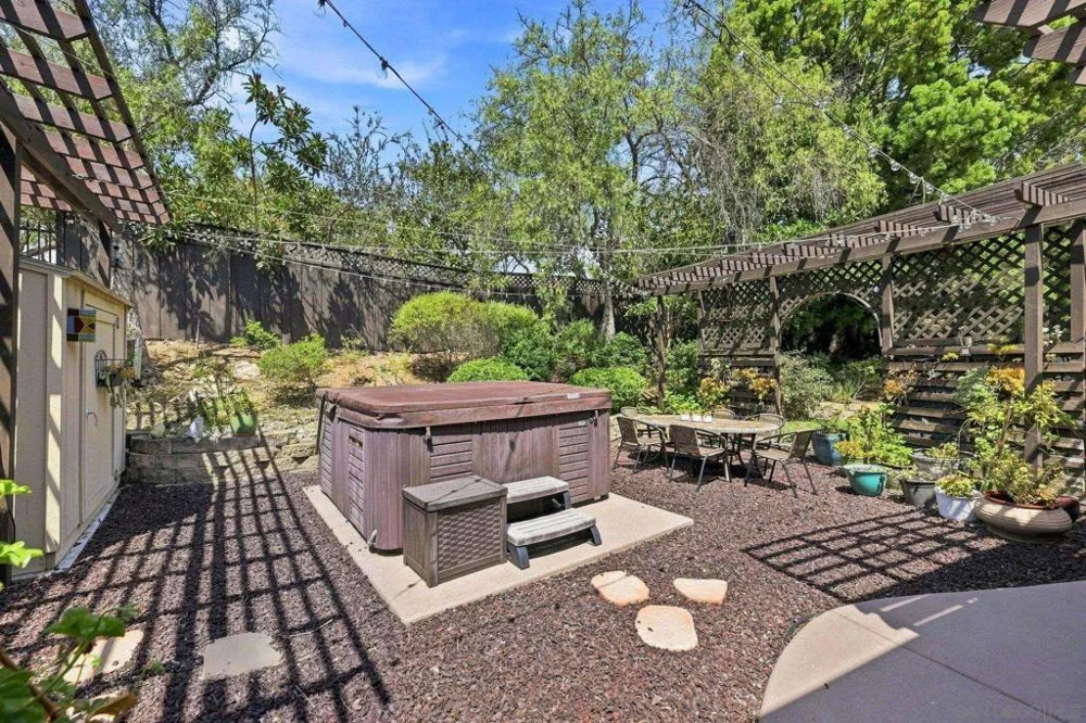 3501 Lone Hill Lane Encinitas, CA 92024