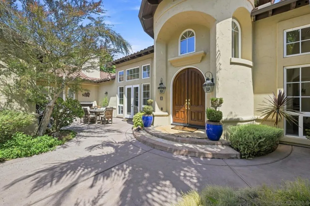 3501 Lone Hill Lane Encinitas, CA 92024