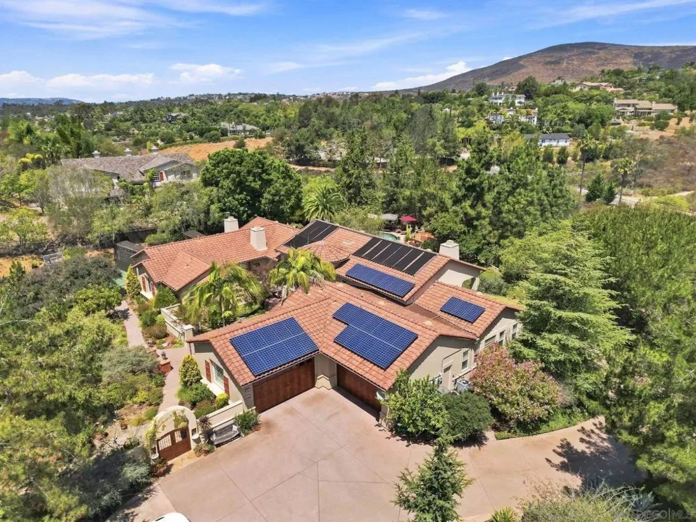 3501 Lone Hill Lane Encinitas, CA 92024