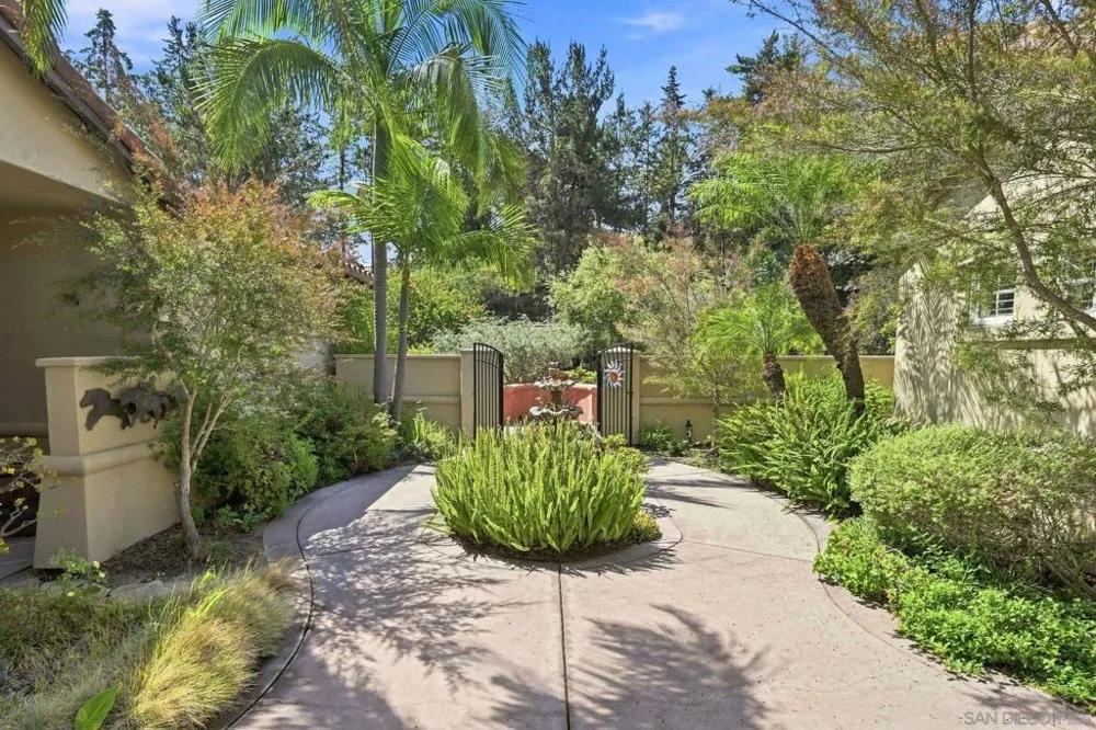 3501 Lone Hill Lane Encinitas, CA 92024