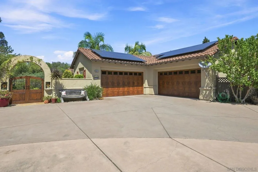 3501 Lone Hill Lane Encinitas, CA 92024