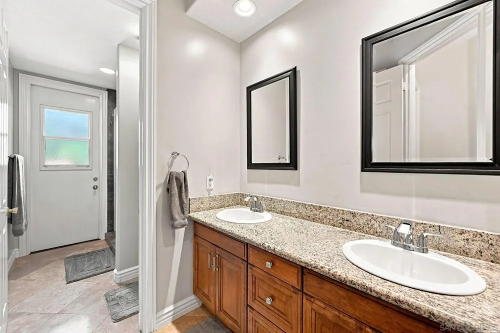 3501 Lone Hill Lane Encinitas, CA 92024