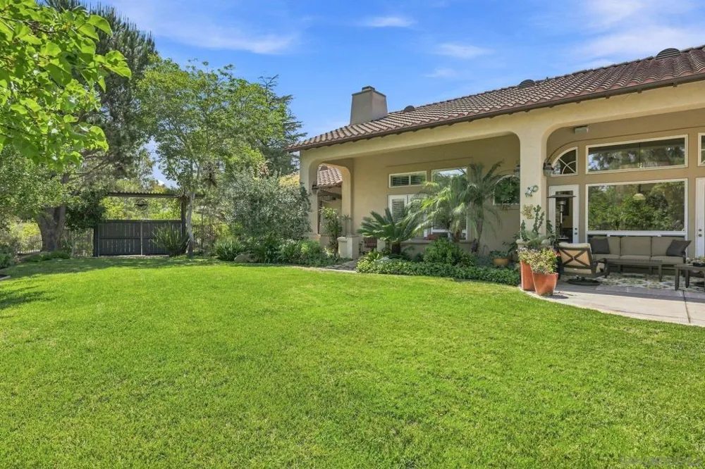 3501 Lone Hill Lane Encinitas, CA 92024