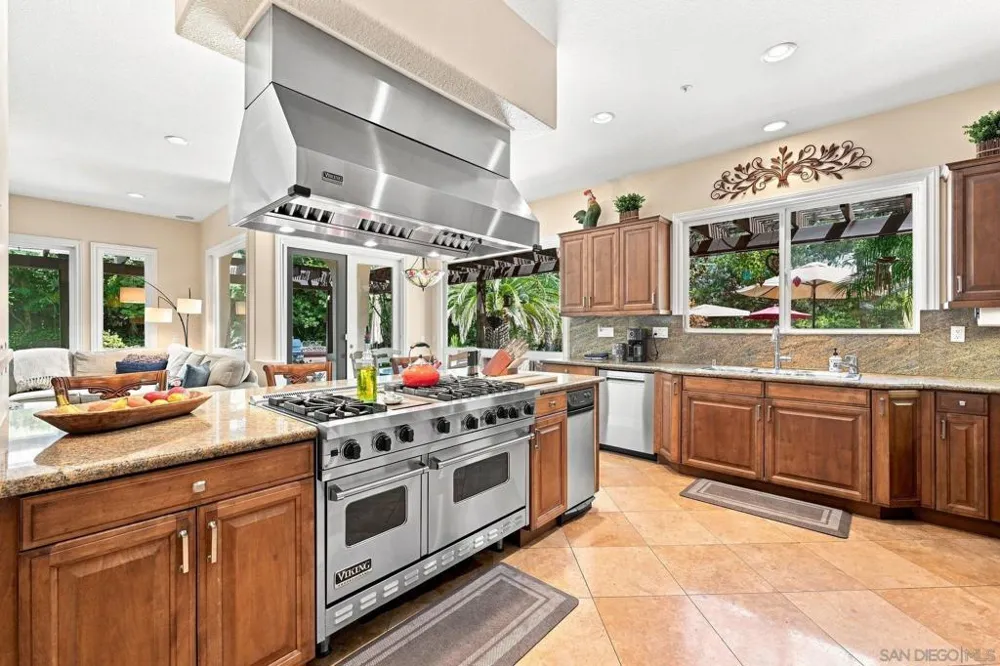 3501 Lone Hill Lane Encinitas, CA 92024