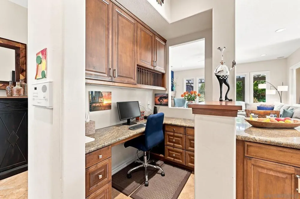 3501 Lone Hill Lane Encinitas, CA 92024