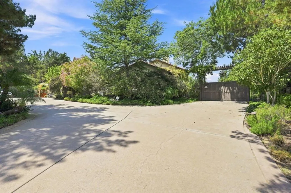 3501 Lone Hill Lane Encinitas, CA 92024