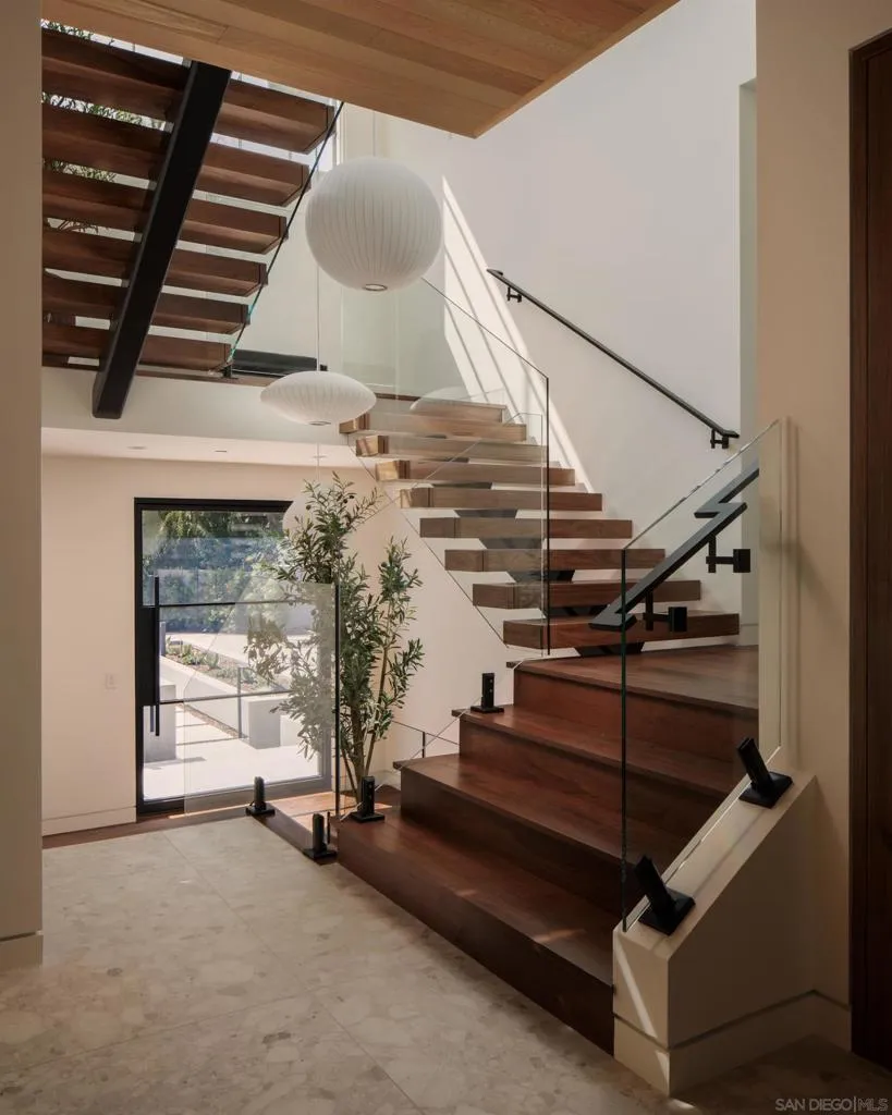 1411 Via Alta Del Mar, CA 92014