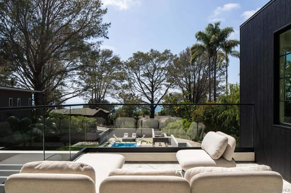 1411 Via Alta Del Mar, CA 92014