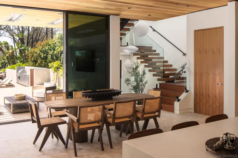 1411 Via Alta Del Mar, CA 92014