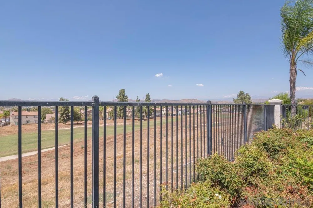 15325 E La Casa Dr Moreno Valley, CA 92555