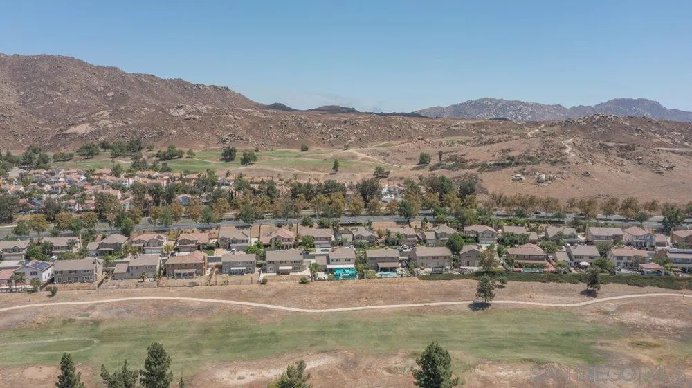 15325 E La Casa Dr Moreno Valley, CA 92555