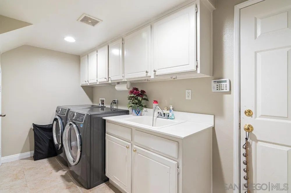 15325 E La Casa Dr Moreno Valley, CA 92555