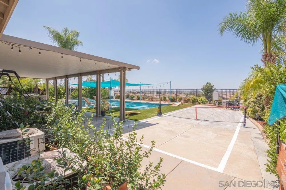 15325 E La Casa Dr Moreno Valley, CA 92555