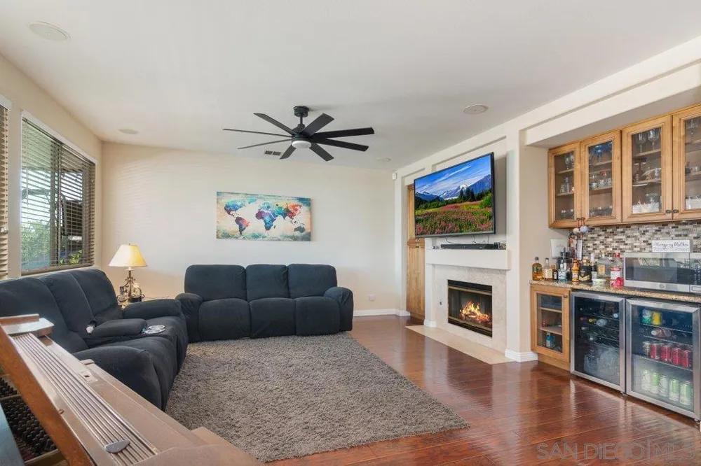 15325 E La Casa Dr Moreno Valley, CA 92555