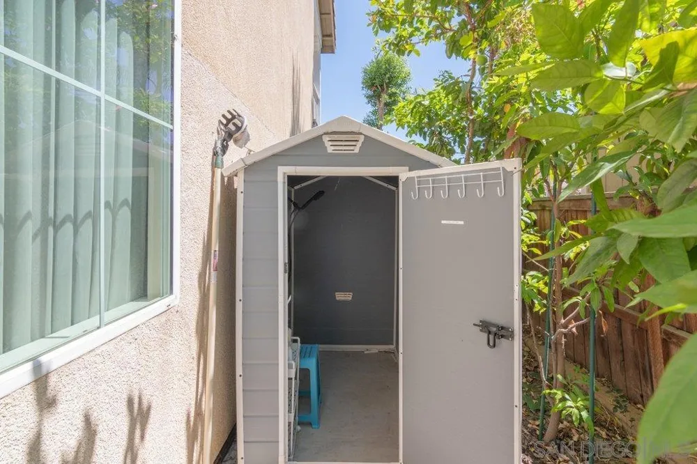 15325 E La Casa Dr Moreno Valley, CA 92555
