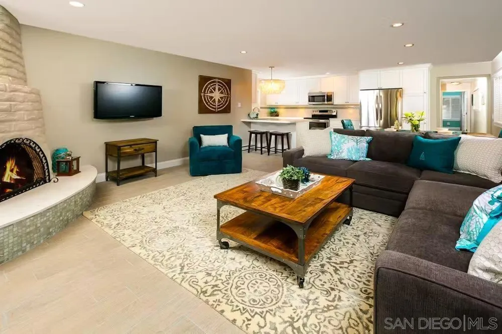 337 Rosemont St La Jolla, CA 92037