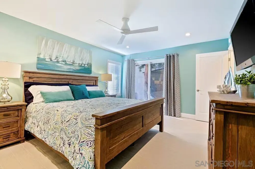 337 Rosemont St La Jolla, CA 92037