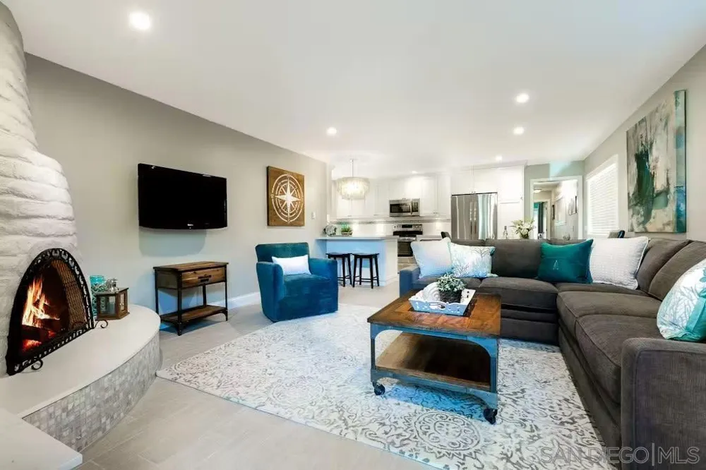 337 Rosemont St La Jolla, CA 92037