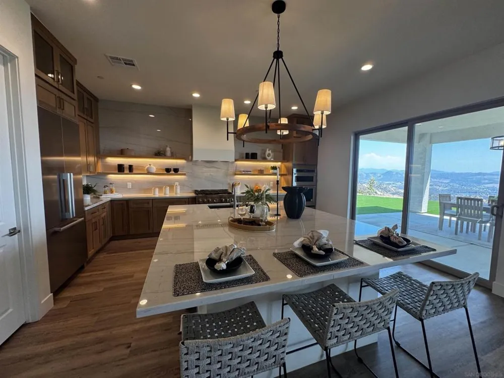 11631 Via Trevi Lakeside, CA 92040