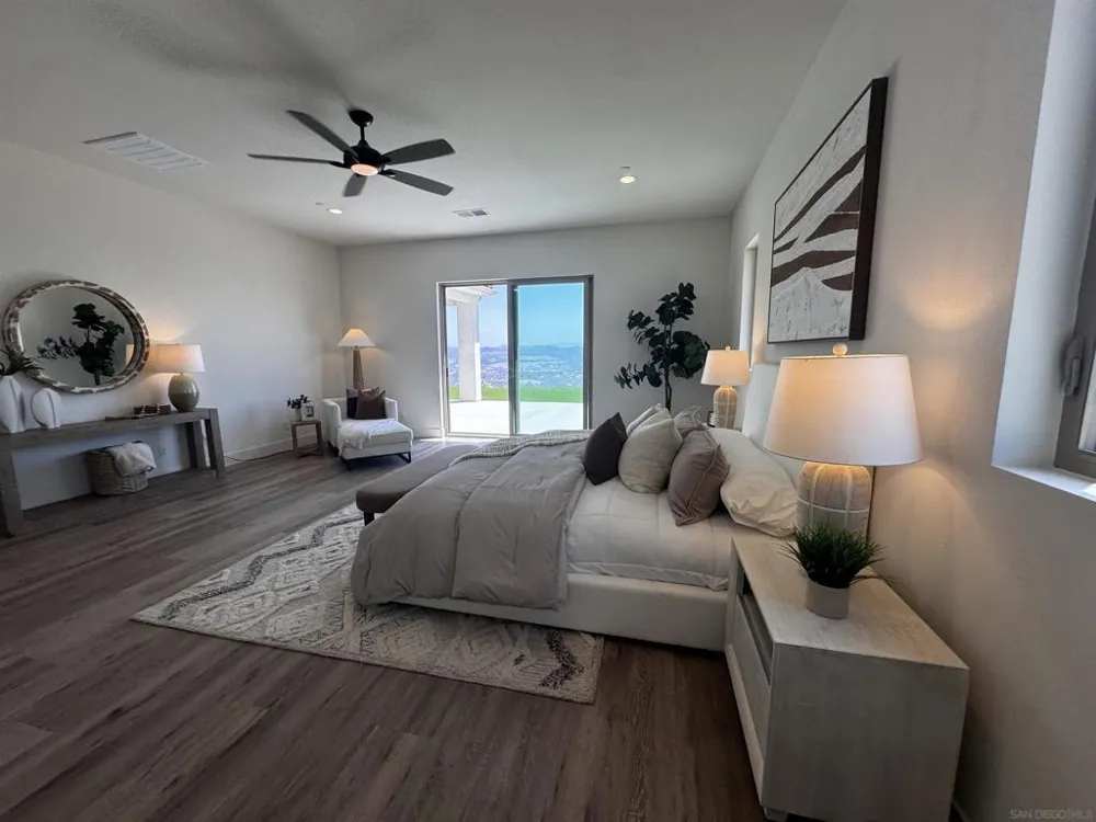 11631 Via Trevi Lakeside, CA 92040