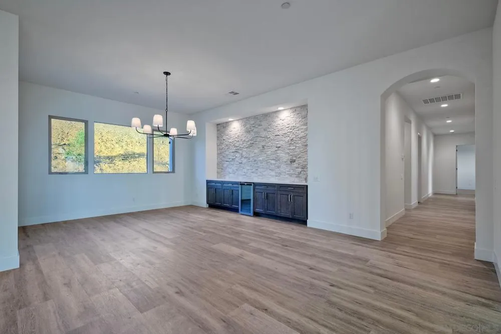 11631 Via Trevi Lakeside, CA 92040