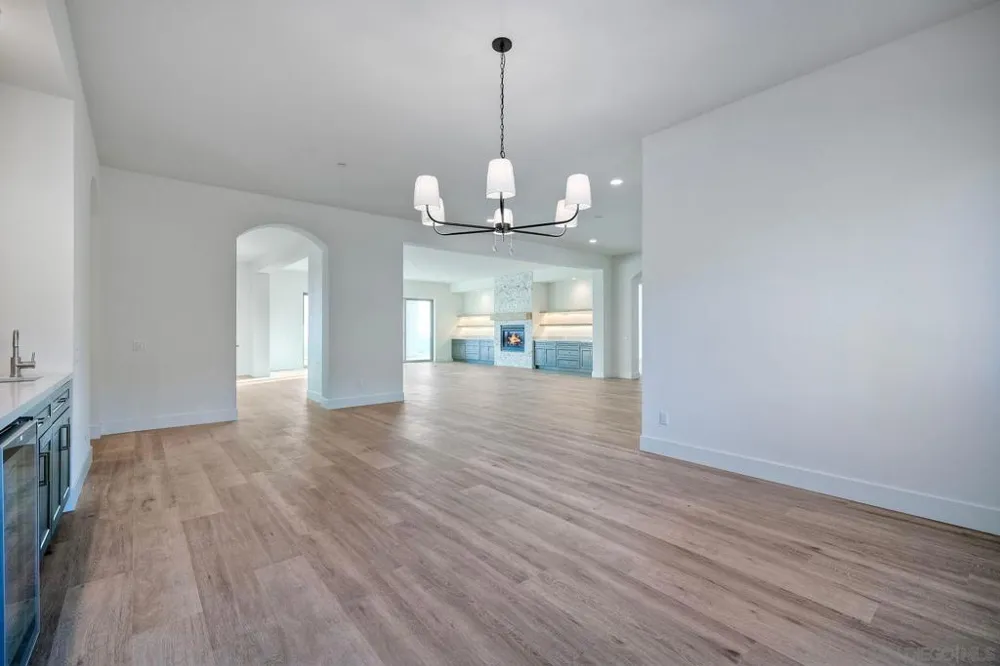 11631 Via Trevi Lakeside, CA 92040