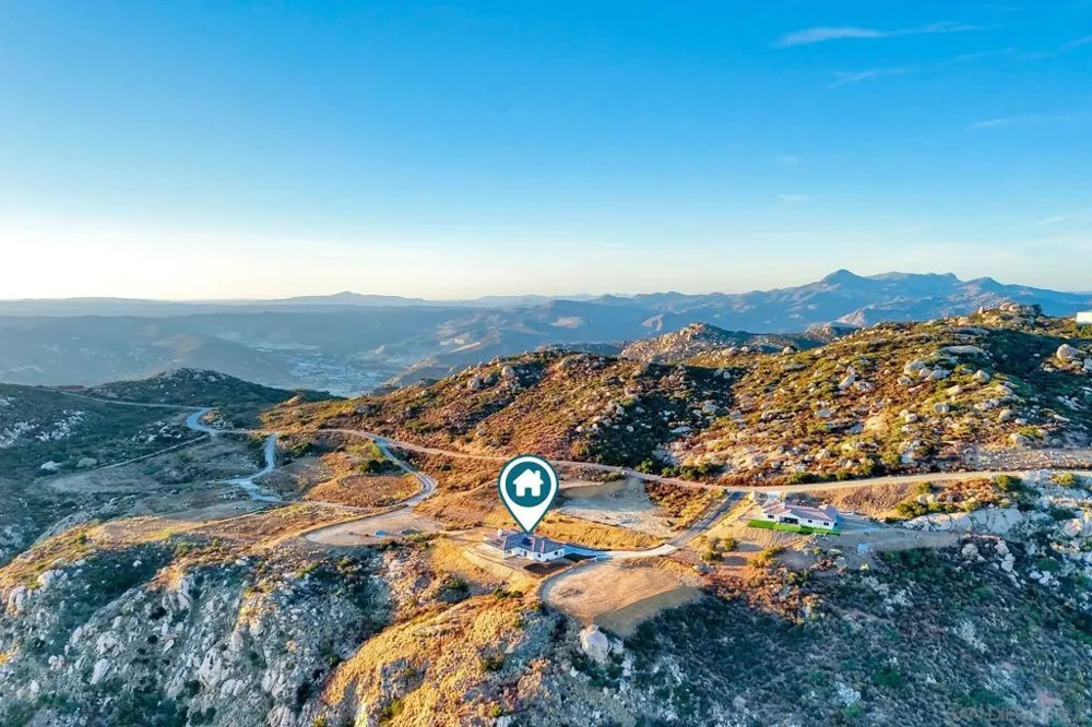 11631 Via Trevi Lakeside, CA 92040