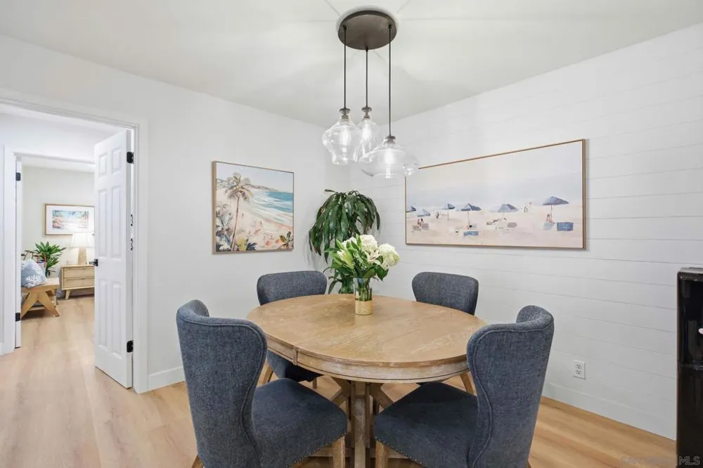 858 E Ave Coronado, CA 92118