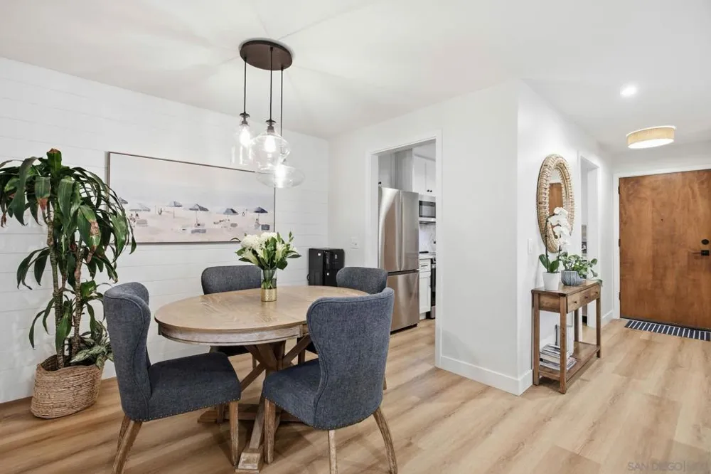858 E Ave Coronado, CA 92118