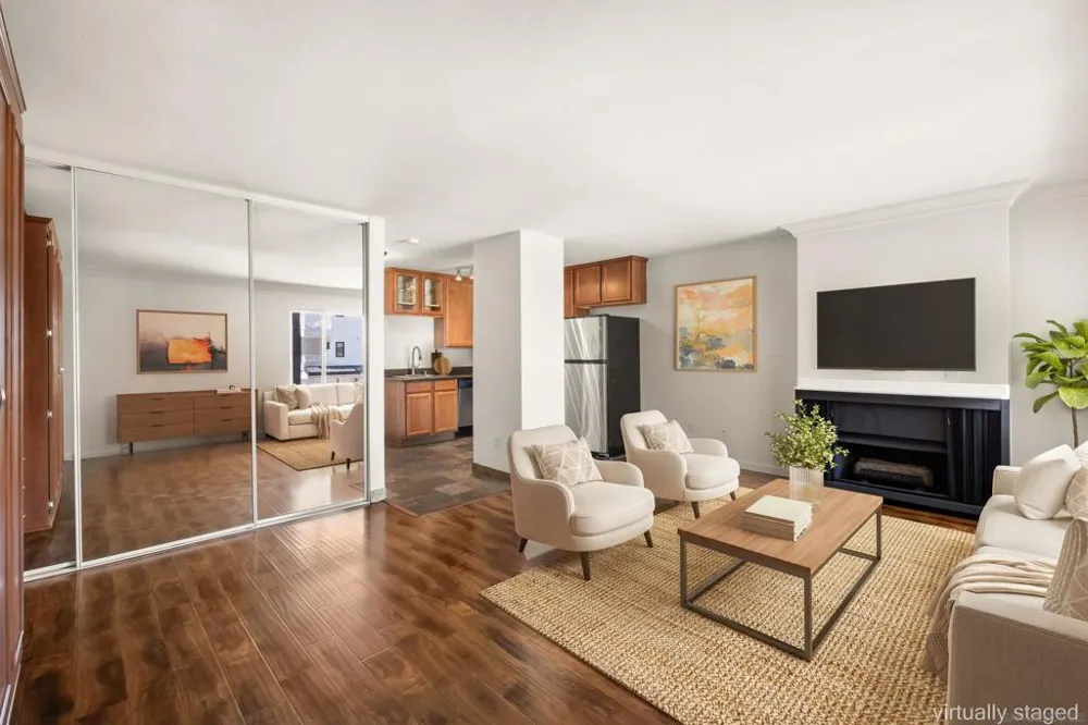 860 Turquoise #132 San Diego, CA 92109