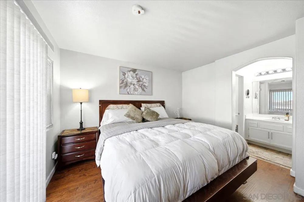 6015 Paseo Salinero Carlsbad, CA 92009
