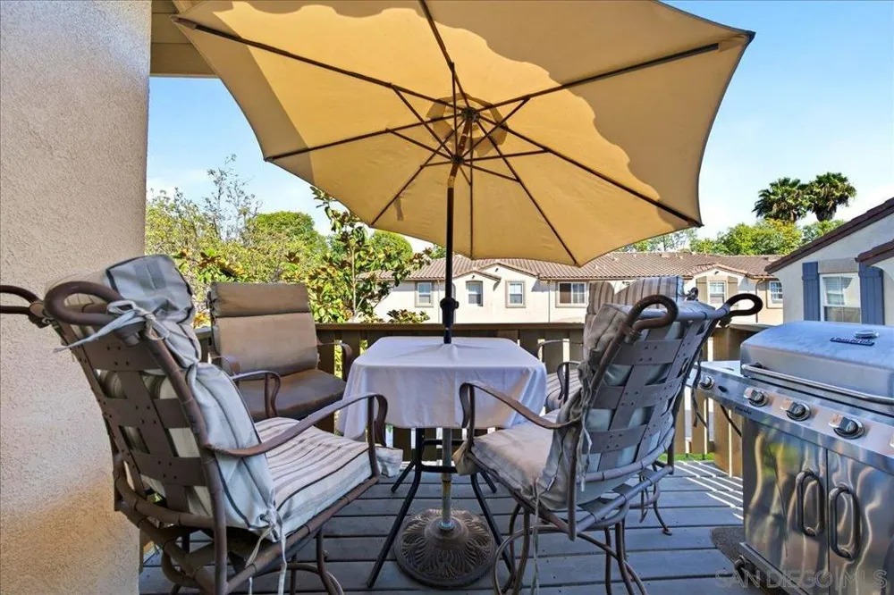 6015 Paseo Salinero Carlsbad, CA 92009