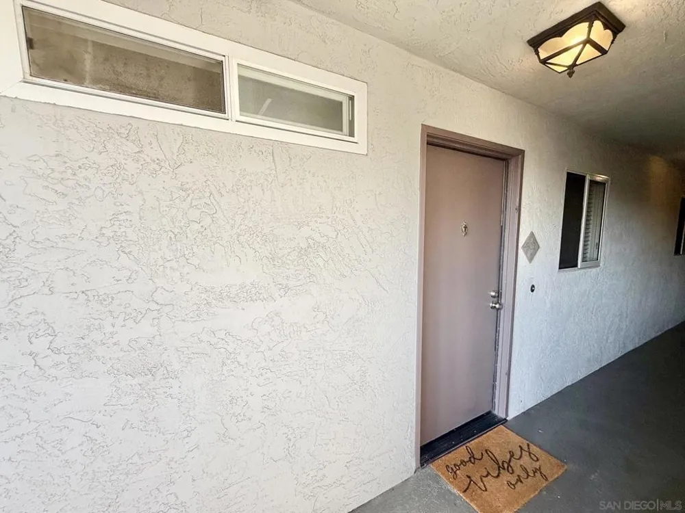 1756 Essex St #305 San Diego, CA 92103
