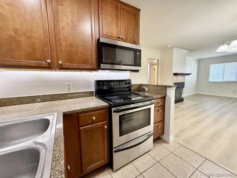 1756 Essex St #305 San Diego, CA 92103