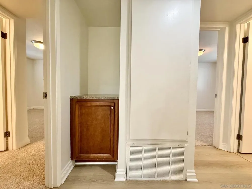 1756 Essex St #305 San Diego, CA 92103