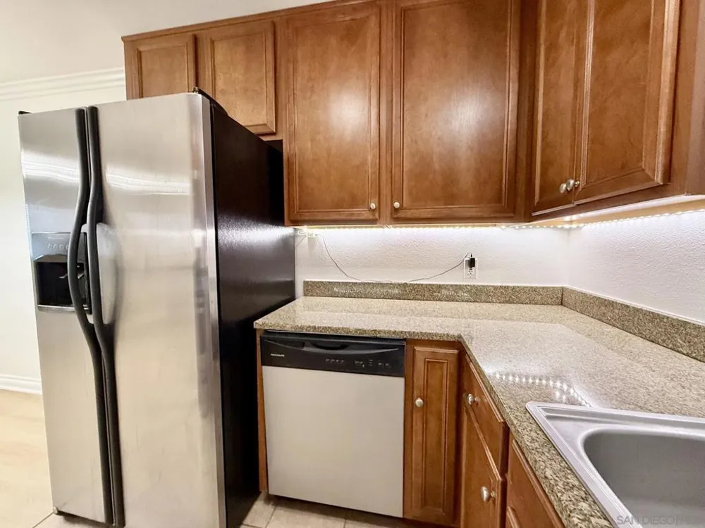 1756 Essex St #305 San Diego, CA 92103