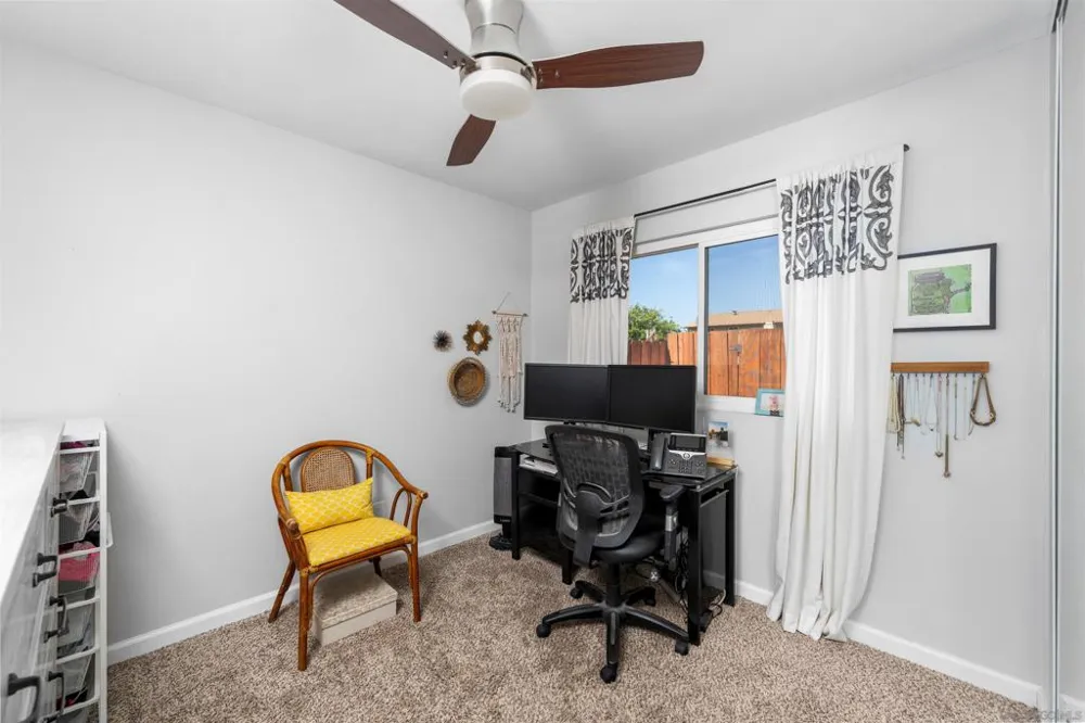 10056 Woodpark Santee, CA 92071