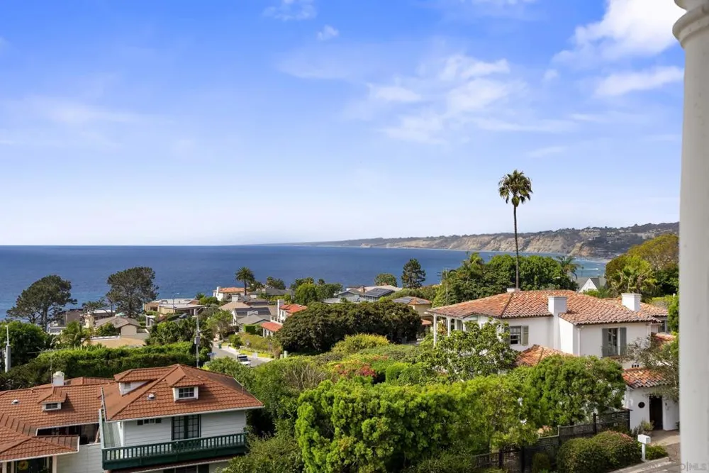 1745 Amalfi St La Jolla, CA 92037