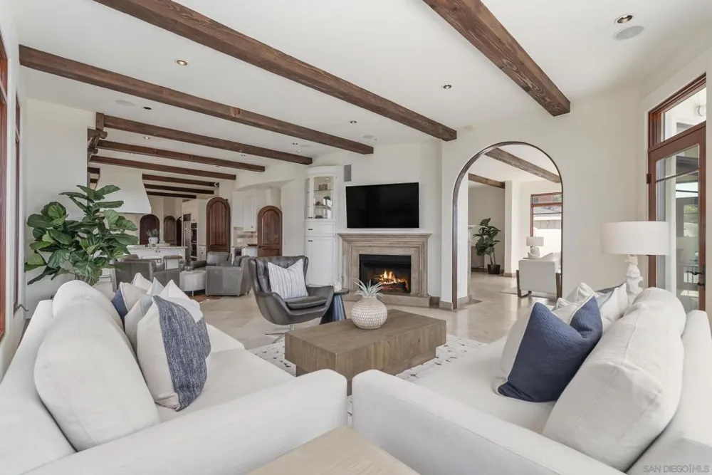 1745 Amalfi St La Jolla, CA 92037