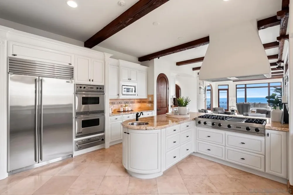 1745 Amalfi St La Jolla, CA 92037