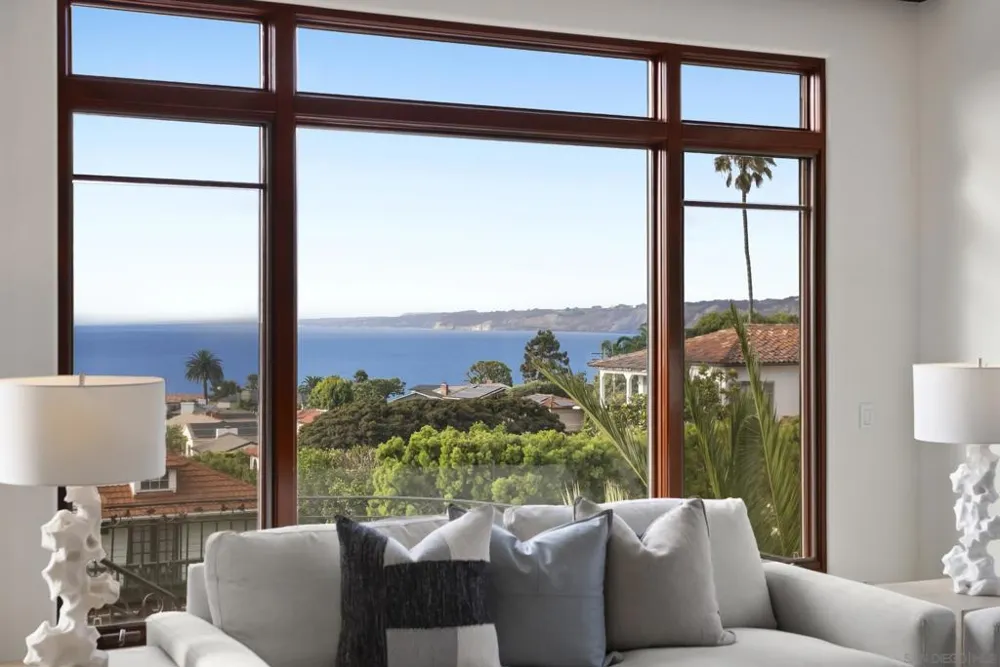 1745 Amalfi St La Jolla, CA 92037