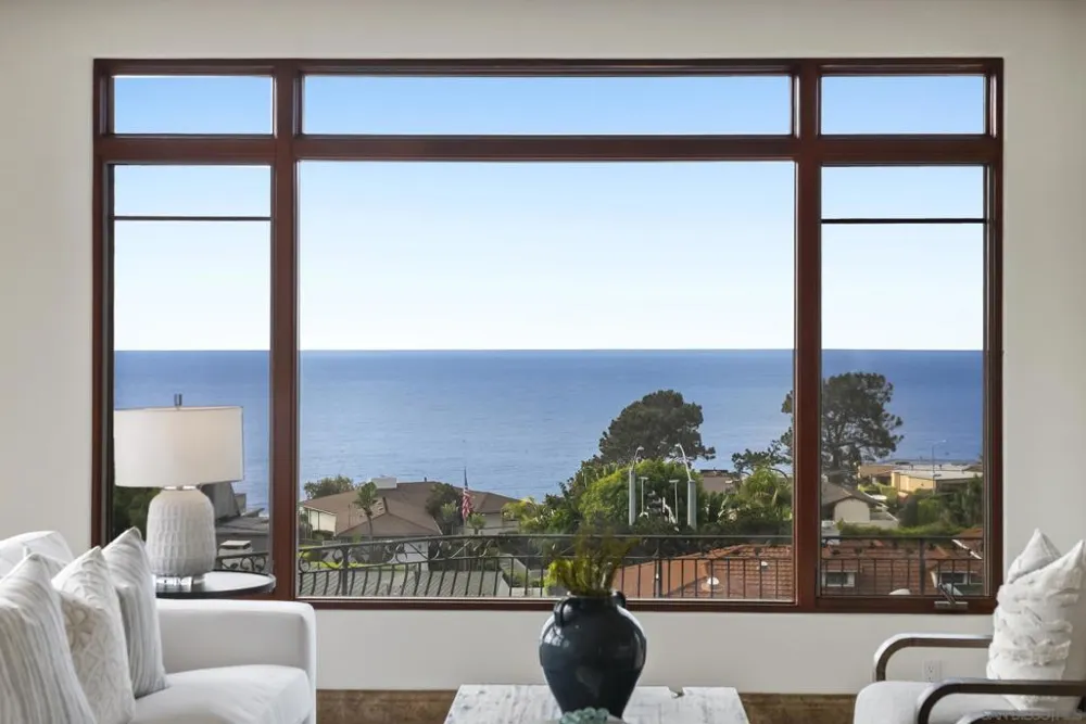 1745 Amalfi St La Jolla, CA 92037